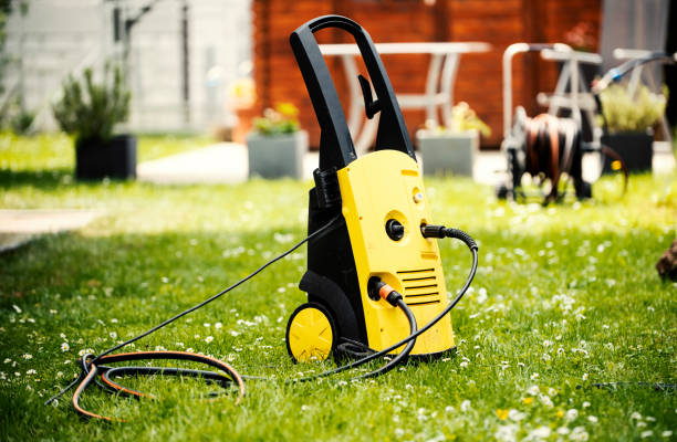 Best Animal Enclosure Cleaning  in Fish Hawk, FL